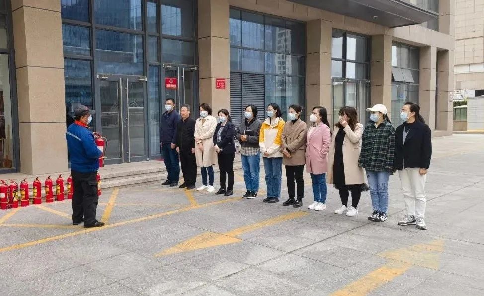设计咨询公司开展消防安全培训和灭火演练